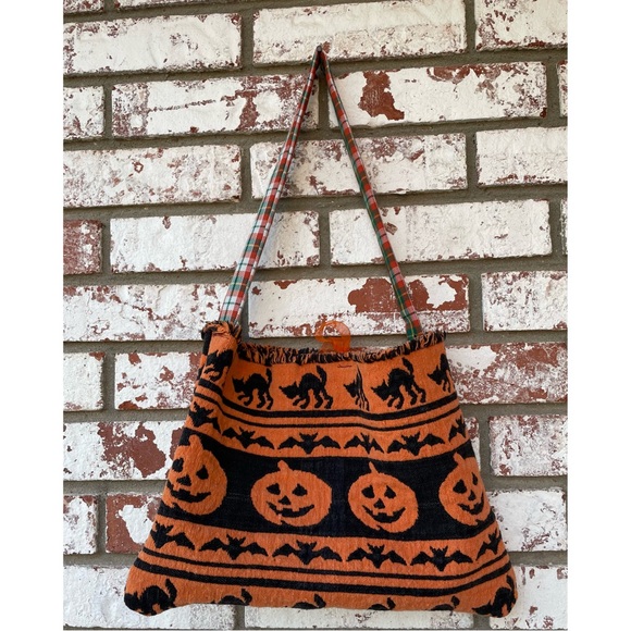 Handcrafted | Upcycled Halloween Reversible Tapestry Crossbody Shoulder Bag - Picture 6 of 8